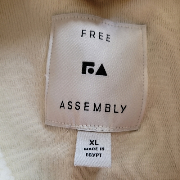 NWOT Free Assembly 1/4 Zip Sherpa Sweater, size XL - Picture 4 of 10